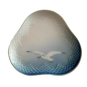 Bing & Grondahl Copenhagen Porcelain Seagull Pickle Dish Gold Edge B & G (Chip)